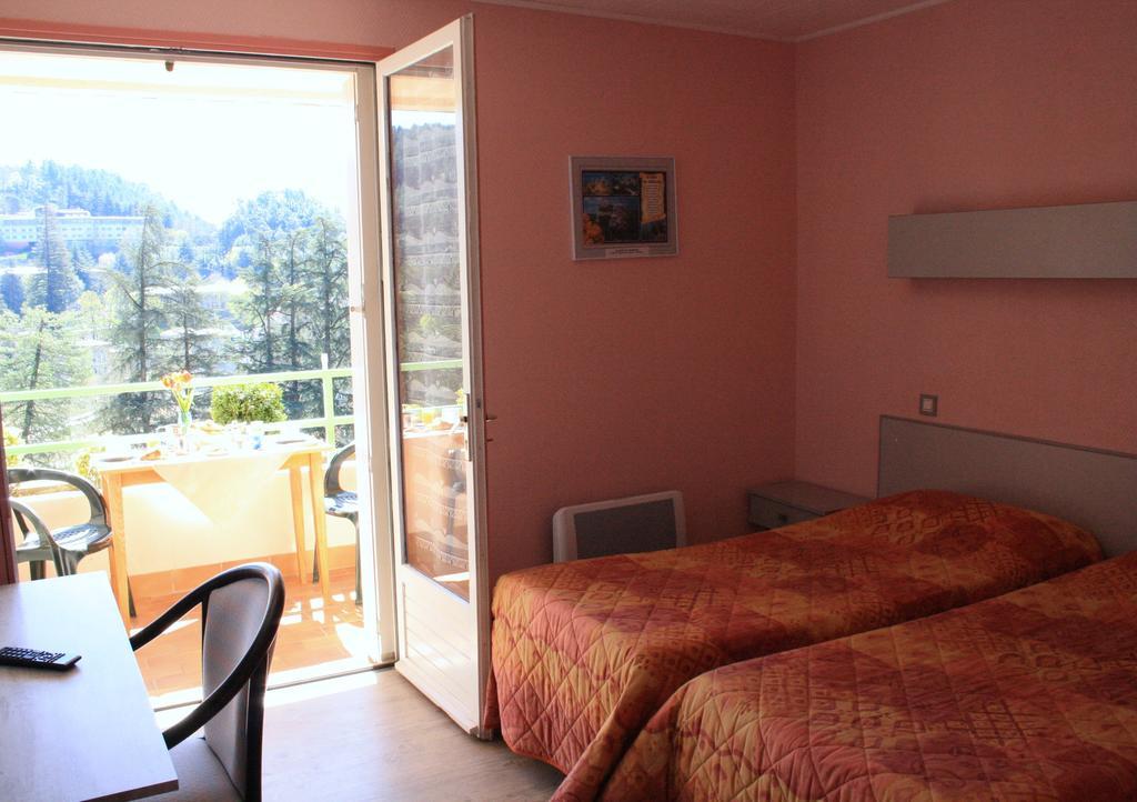 Hotel Saint Jacques Vals-les-Bains Kamer foto